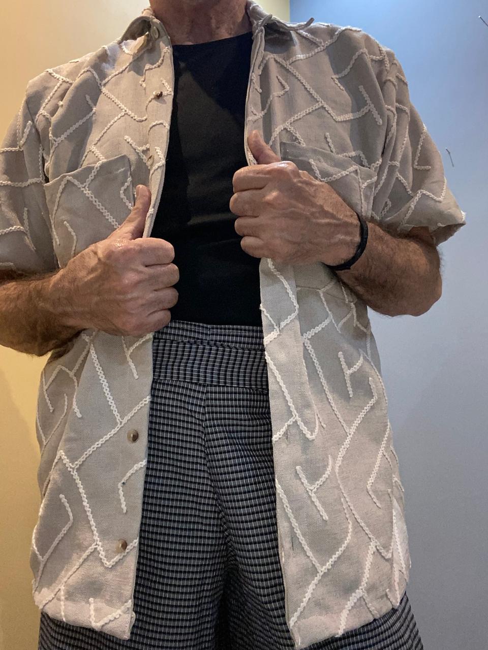 Camisa Meandros em Rêlevo