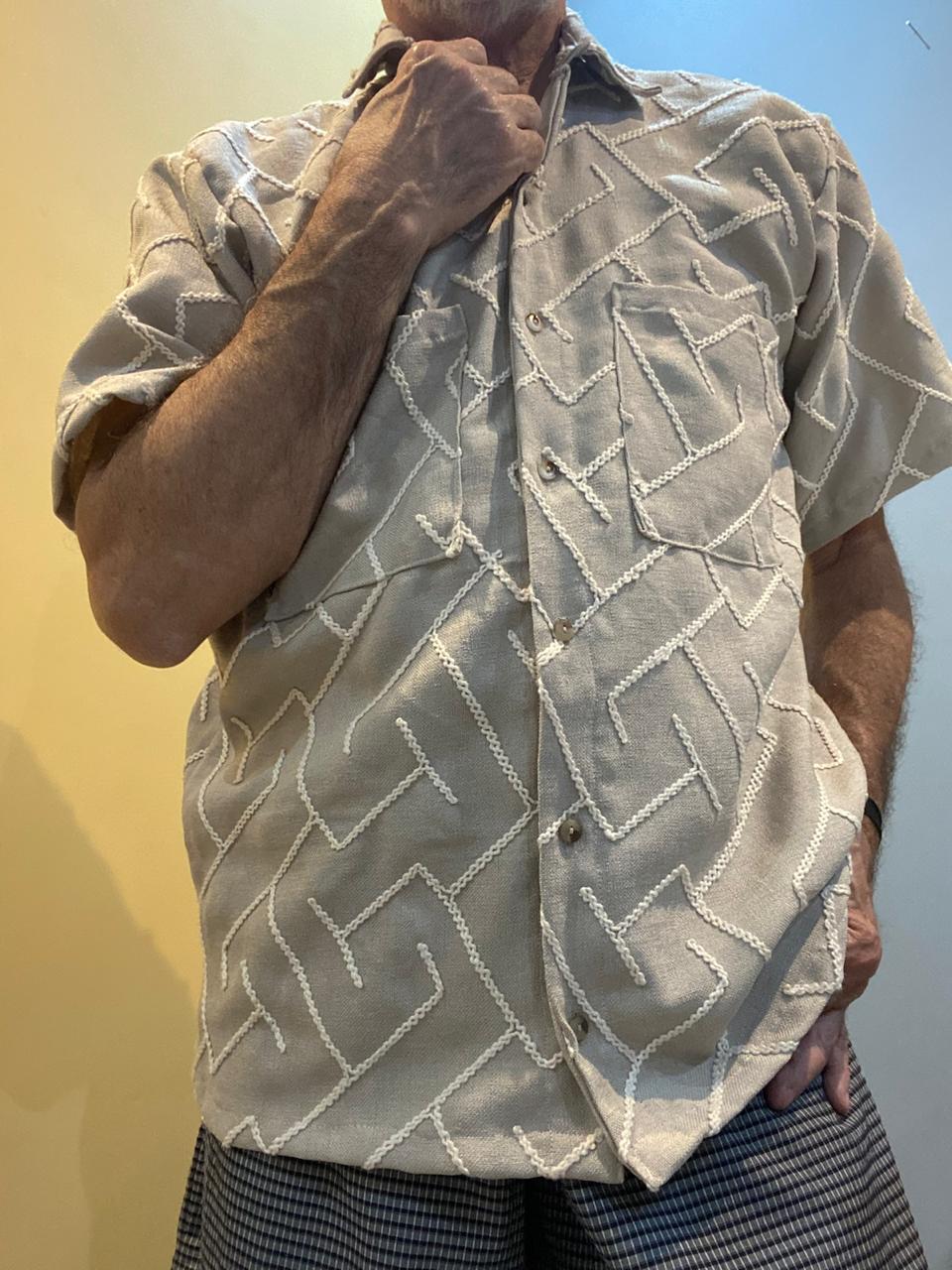 Camisa Meandros em Rêlevo
